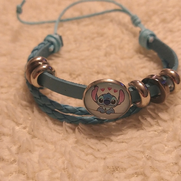 Stitch necklace & bracelet set - Picture 5 of 6